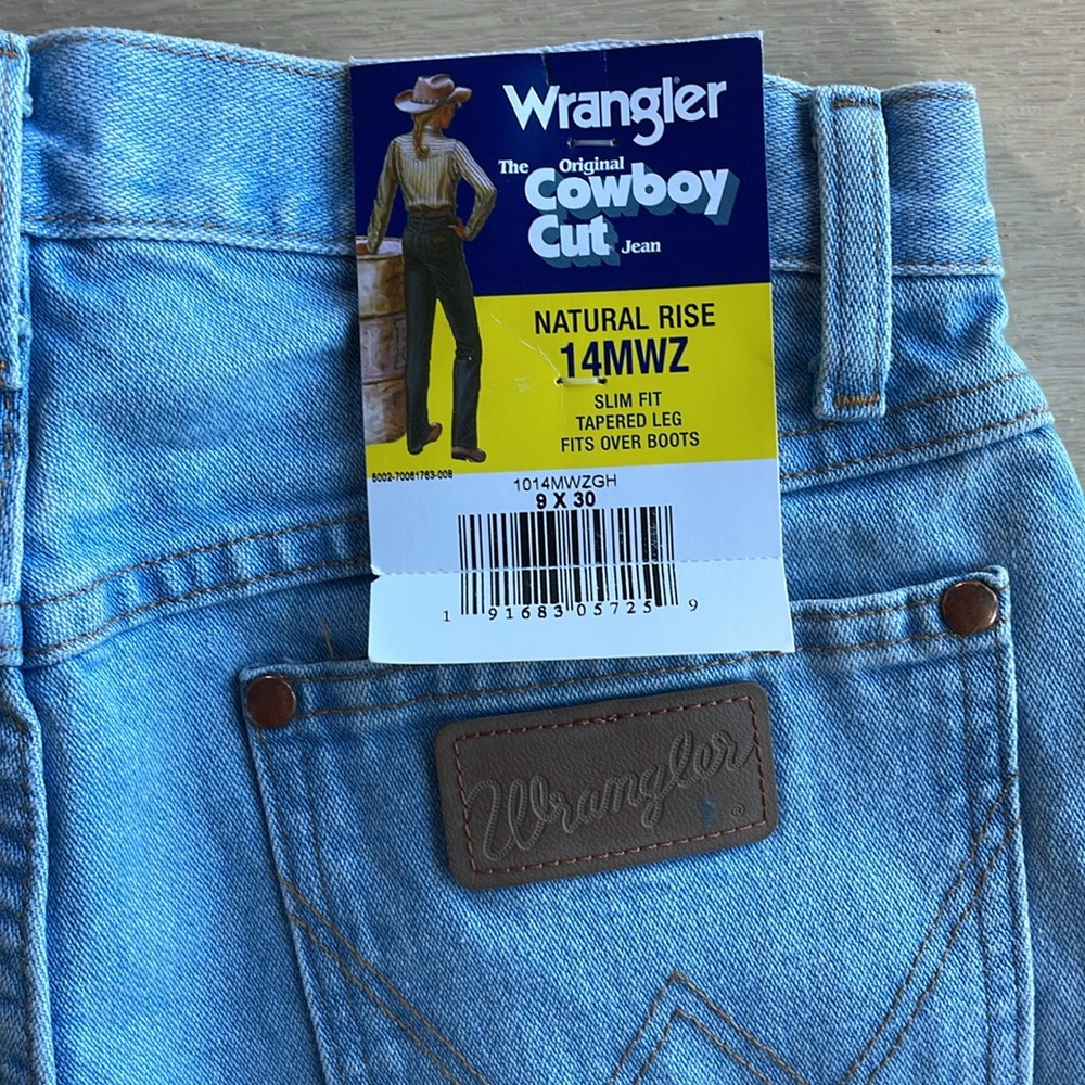 Wrangler - Picture 4 of 9